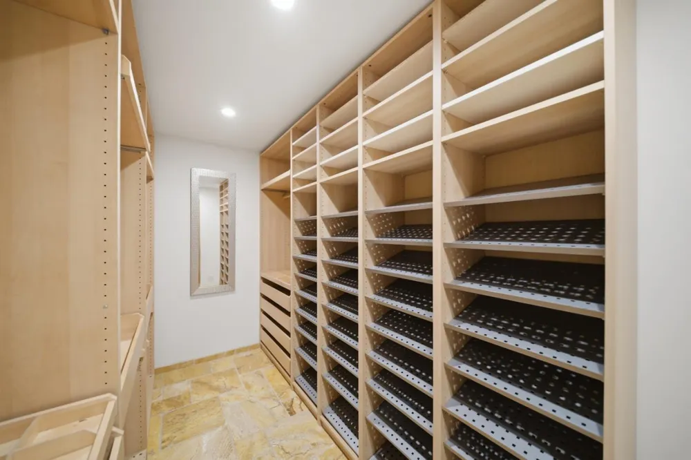 1159 Barcelona Dr, Pacifica, CA 94044
