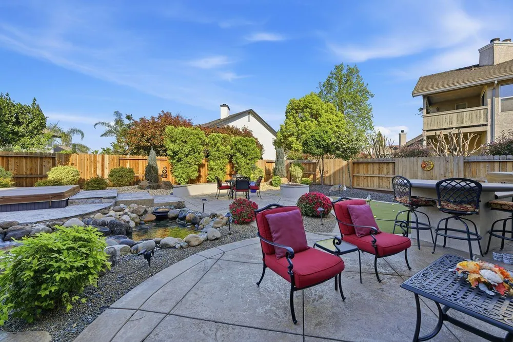 5326 Flyway Dr, Fair Oaks, CA 95628