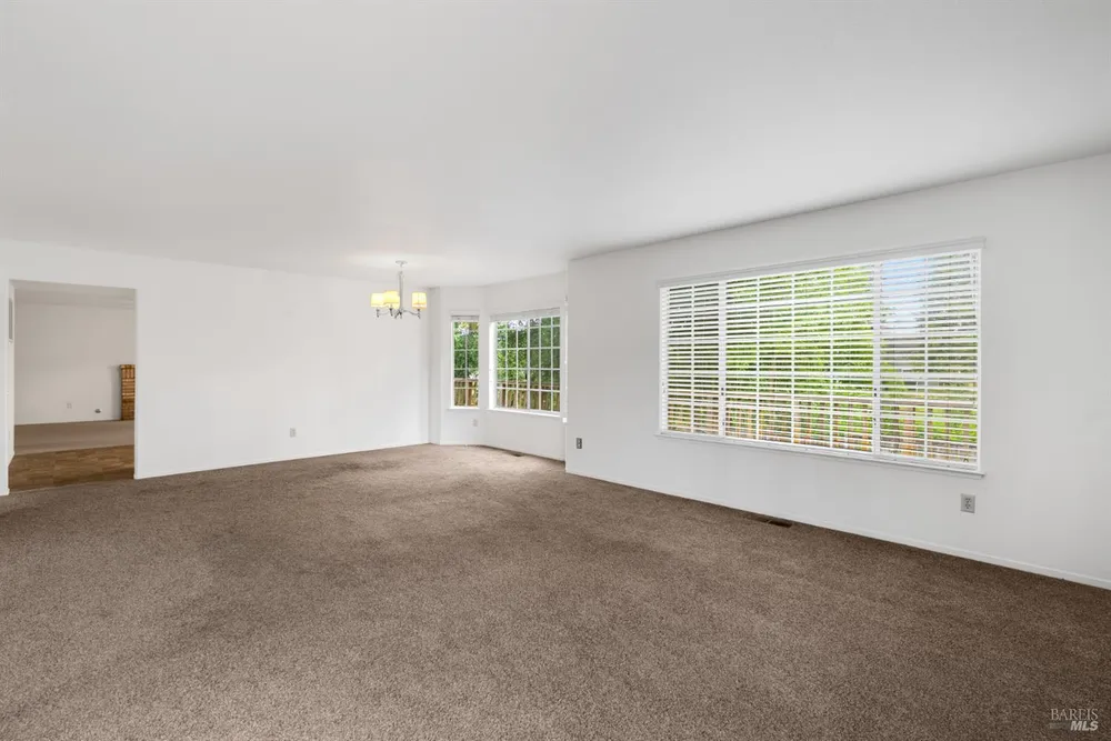 2319 Jennings Ave, Santa Rosa, CA 95401