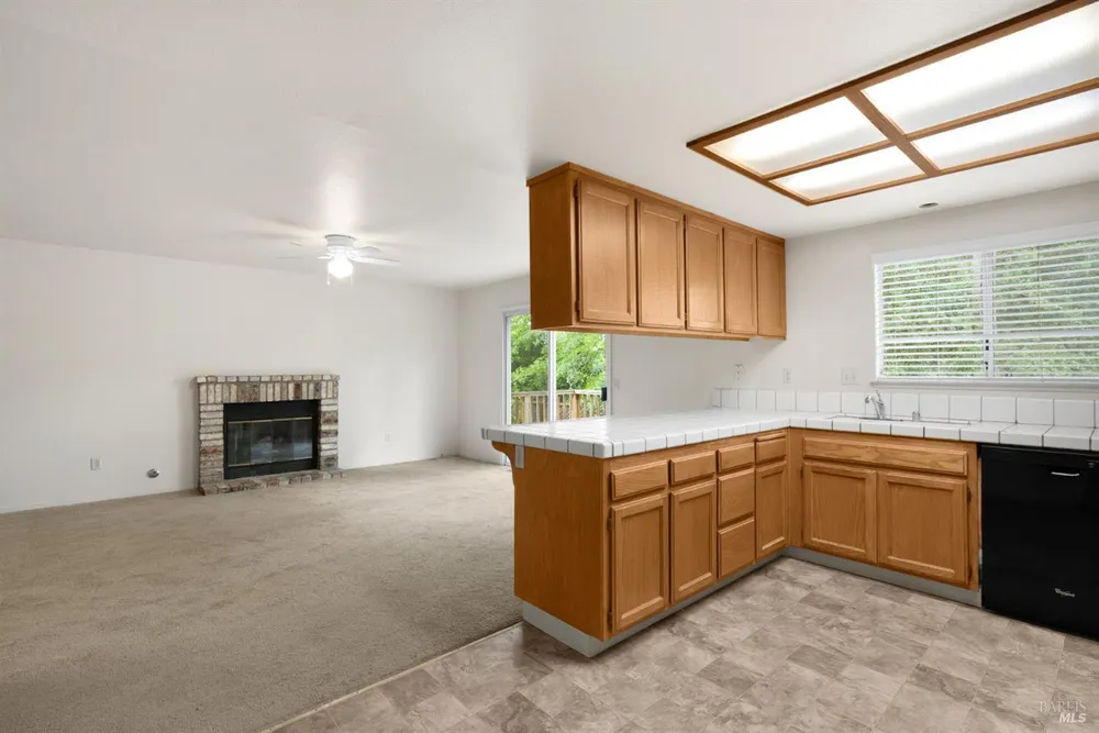 2319 Jennings Ave, Santa Rosa, CA 95401