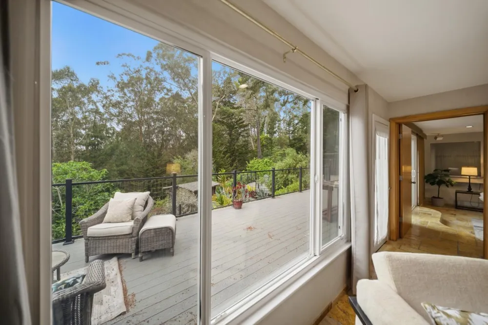 1159 Barcelona Dr, Pacifica, CA 94044