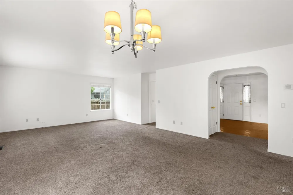 2319 Jennings Ave, Santa Rosa, CA 95401