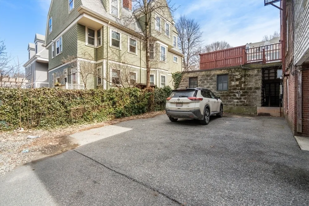 343 Harvard St, Cambridge, MA 02139