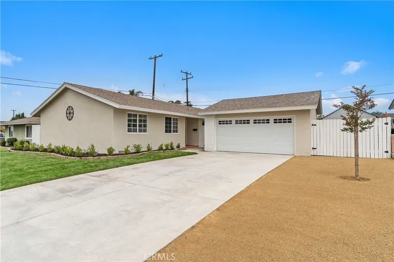 1131 E Saint James Ave, Orange, CA 92865
