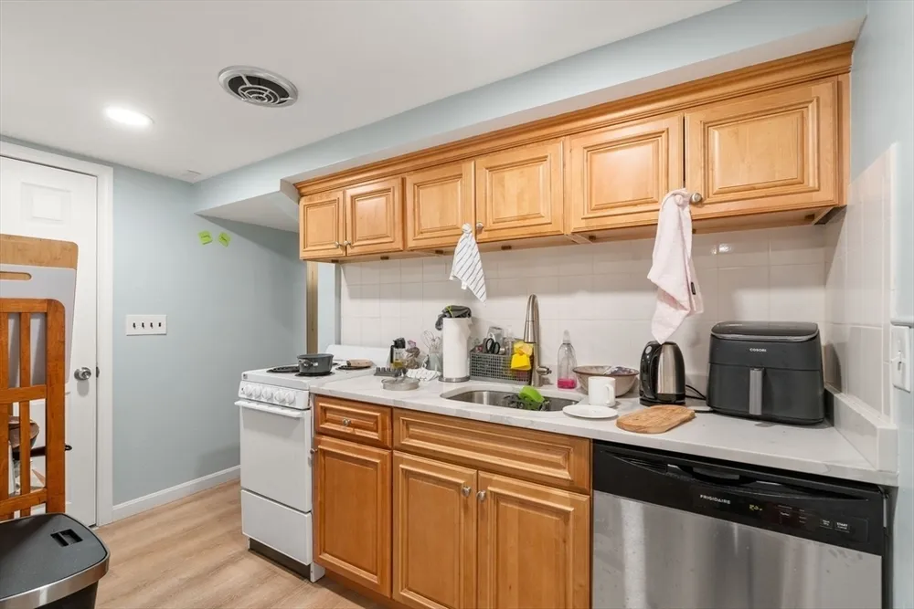 343 Harvard St, Cambridge, MA 02139