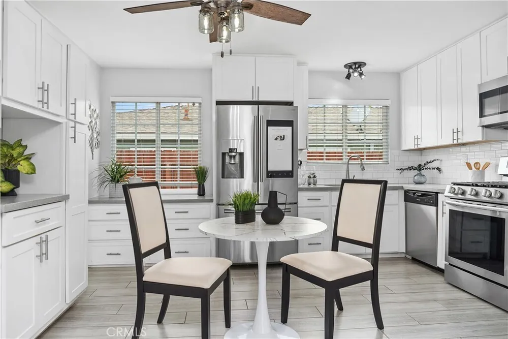 1131 E Saint James Ave, Orange, CA 92865