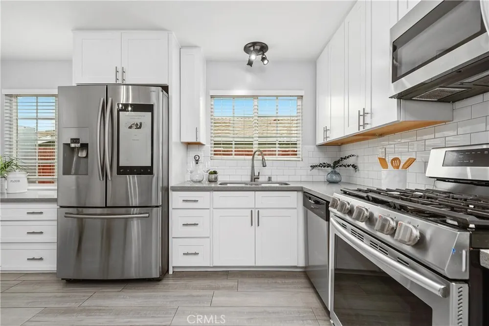 1131 E Saint James Ave, Orange, CA 92865