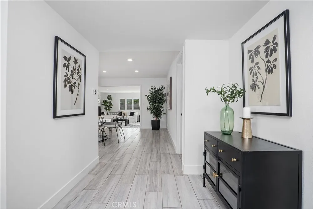 1131 E Saint James Ave, Orange, CA 92865