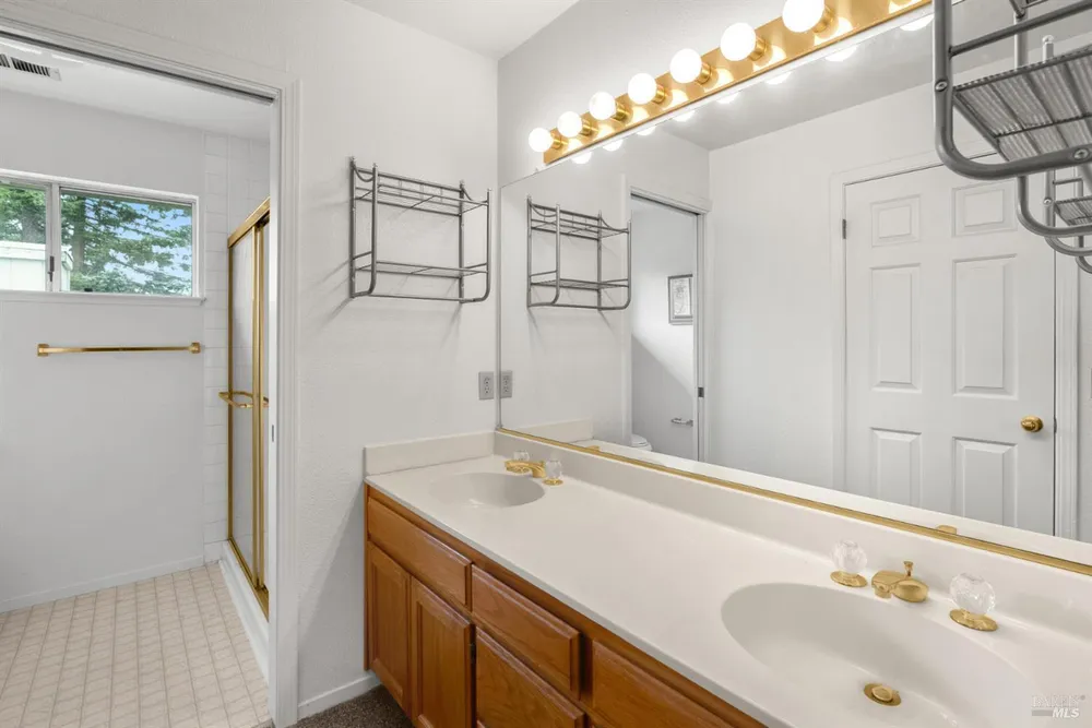 2319 Jennings Ave, Santa Rosa, CA 95401
