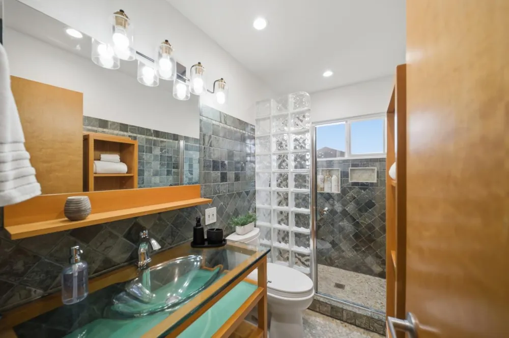 1159 Barcelona Dr, Pacifica, CA 94044