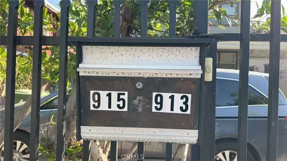 915 W 21st St, South Los Angeles, CA 90007
