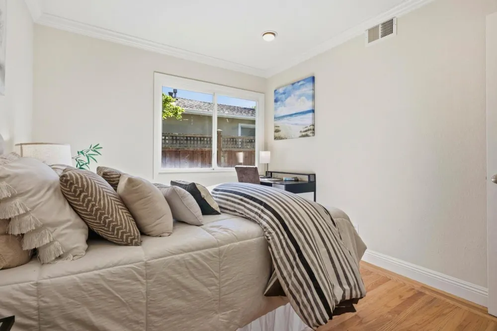 105 Louise Ln, San Mateo, CA 94403-3348