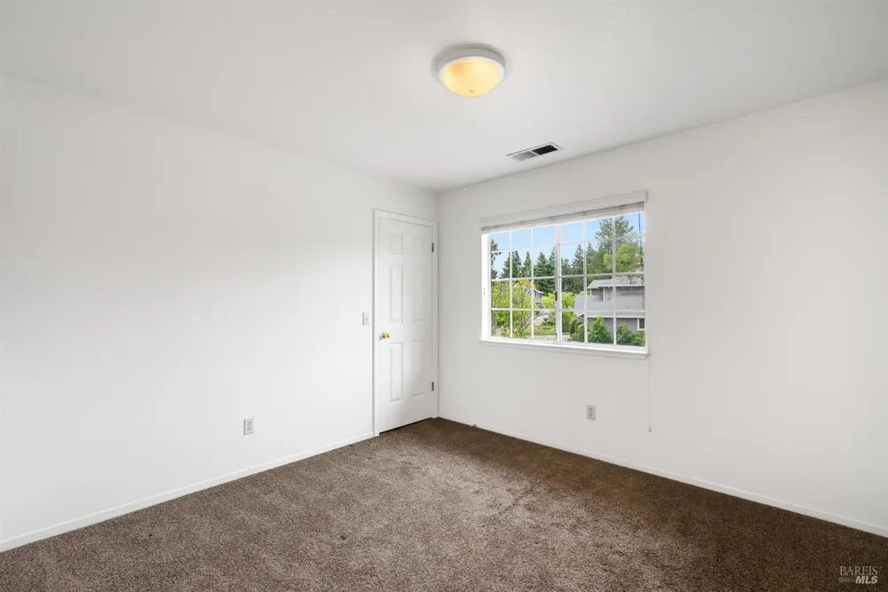 2319 Jennings Ave, Santa Rosa, CA 95401