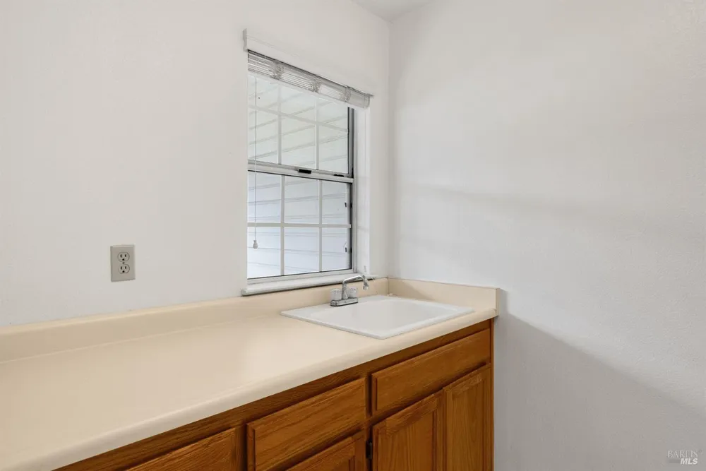 2319 Jennings Ave, Santa Rosa, CA 95401