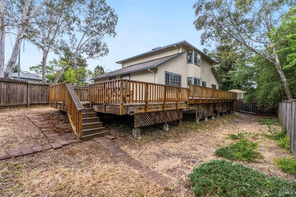 2319 Jennings Ave, Santa Rosa, CA 95401