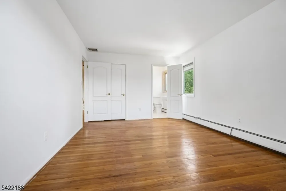 96 Harrison Ave, Roseland, NJ 07068