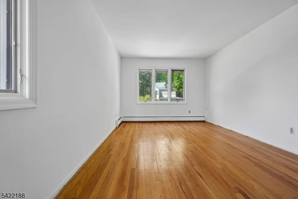 96 Harrison Ave, Roseland, NJ 07068