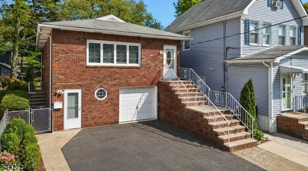 188 Kerrigan Blvd, Newark, NJ 07106