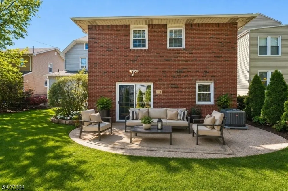 188 Kerrigan Blvd, Newark, NJ 07106