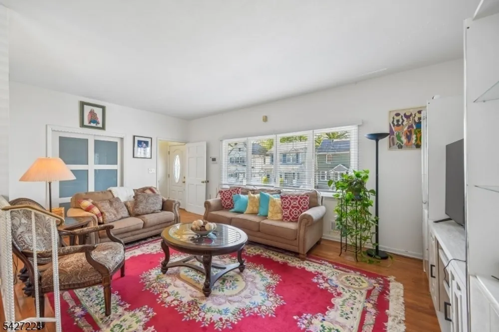 188 Kerrigan Blvd, Newark, NJ 07106