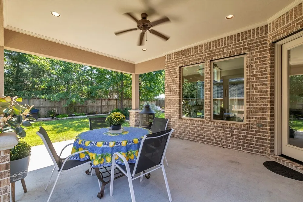 111 Coral Bells Ct, Conroe, TX 77304