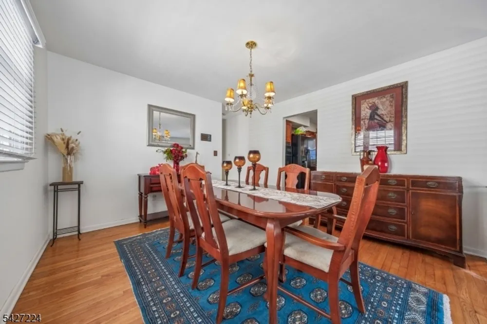 188 Kerrigan Blvd, Newark, NJ 07106
