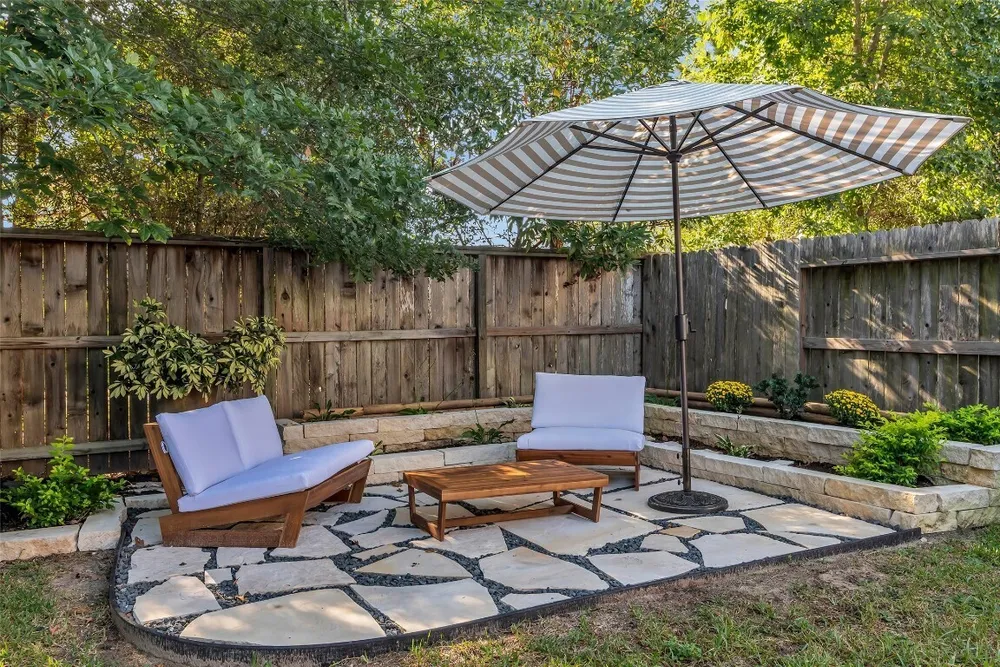 111 Coral Bells Ct, Conroe, TX 77304