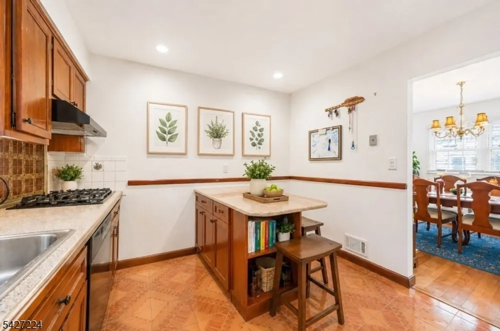 188 Kerrigan Blvd, Newark, NJ 07106