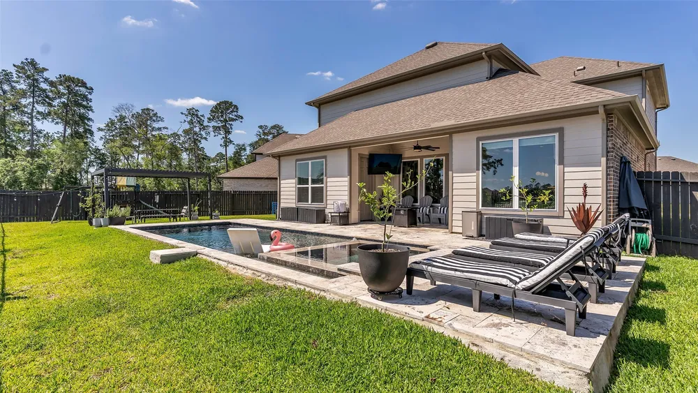 10302 Horeshoe Lake Trail, Conroe, TX 77384