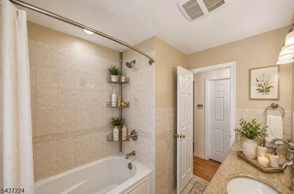 188 Kerrigan Blvd, Newark, NJ 07106