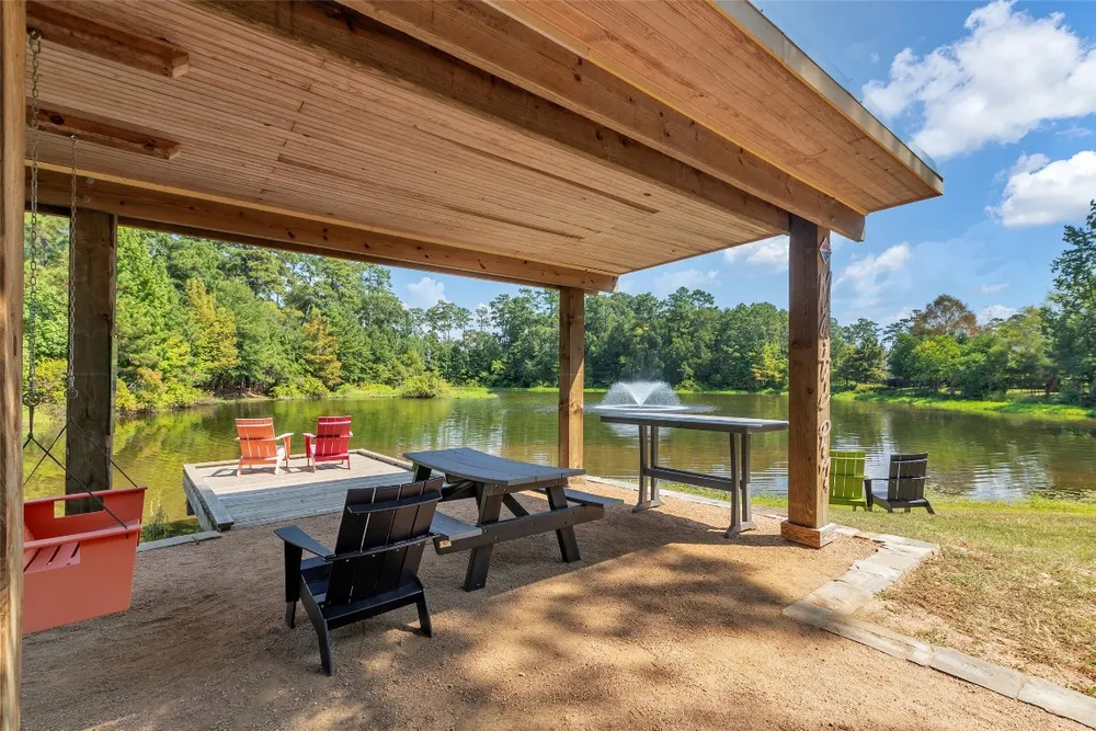 111 Coral Bells Ct, Conroe, TX 77304