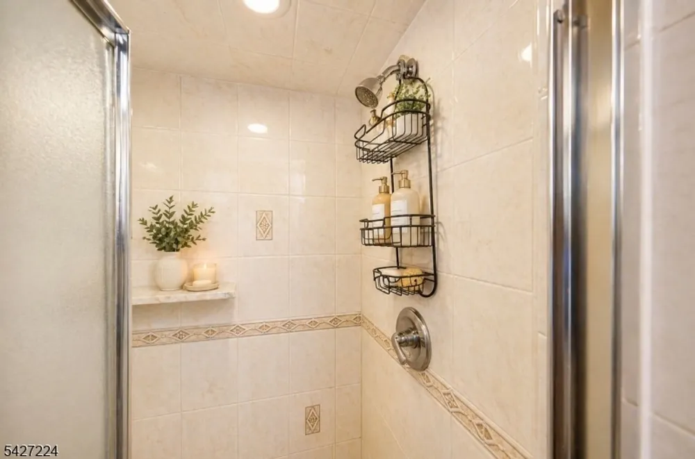 188 Kerrigan Blvd, Newark, NJ 07106