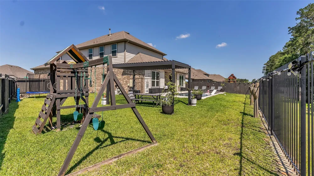 10302 Horeshoe Lake Trail, Conroe, TX 77384