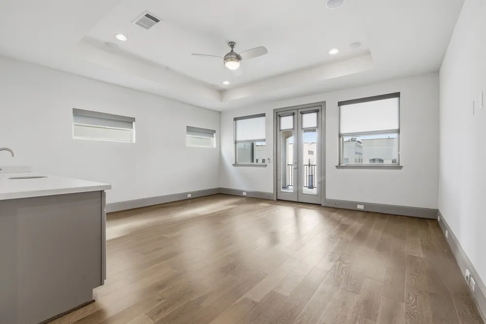 1906 W 25th St, Houston, TX 77008