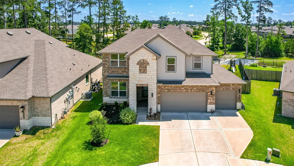 10302 Horeshoe Lake Trail, Conroe, TX 77384