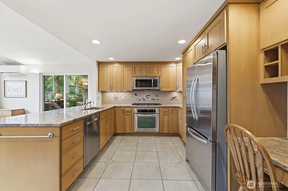 7605 146th Ave NE, Redmond, WA 98052