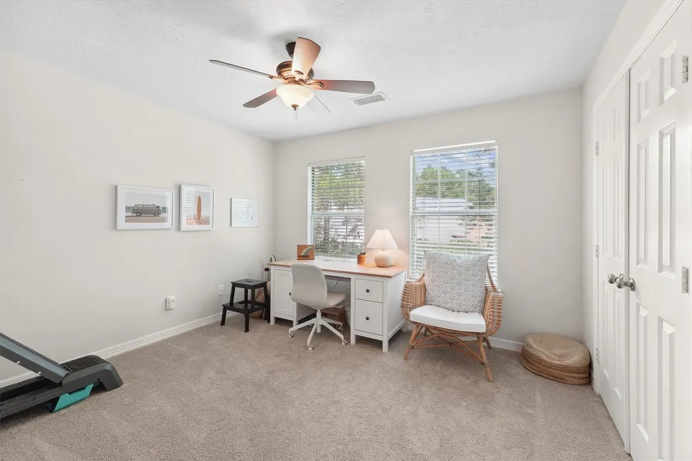 74 W Summer Storm Circle, The Woodlands, TX 77381