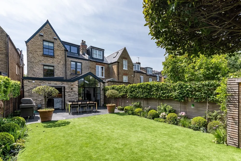 Elms Road, London, SW4