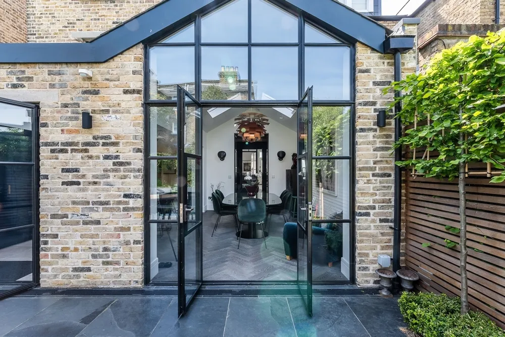 Elms Road, London, SW4