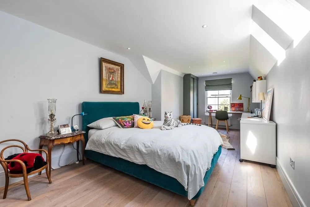 Elms Road, London, SW4
