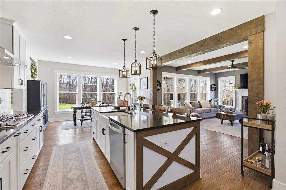 159 Davidson Rd, Mars, PA 16046