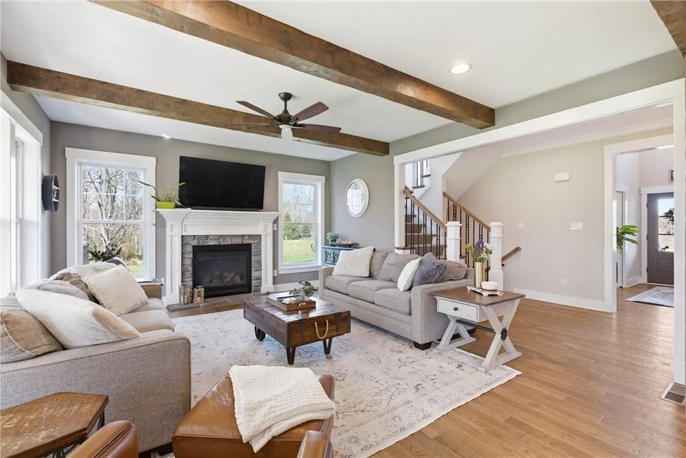159 Davidson Rd, Mars, PA 16046