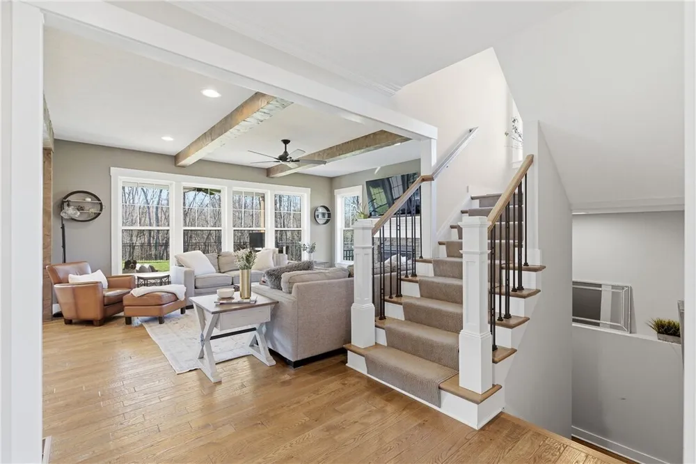 159 Davidson Rd, Mars, PA 16046