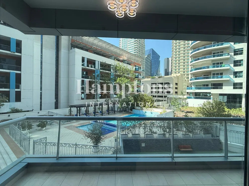 Dubai Marina