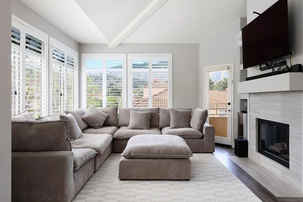 3140 Castelar Ct, Corona, CA 92882