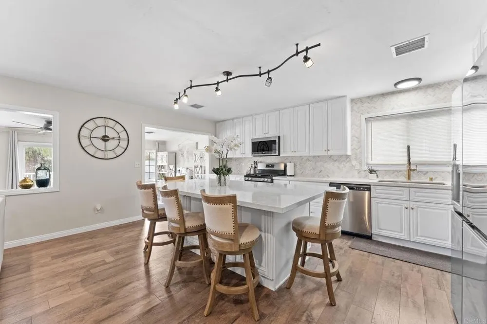 157 Lakeview Ave, Spring Valley, CA 91977
