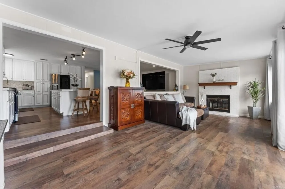 157 Lakeview Ave, Spring Valley, CA 91977