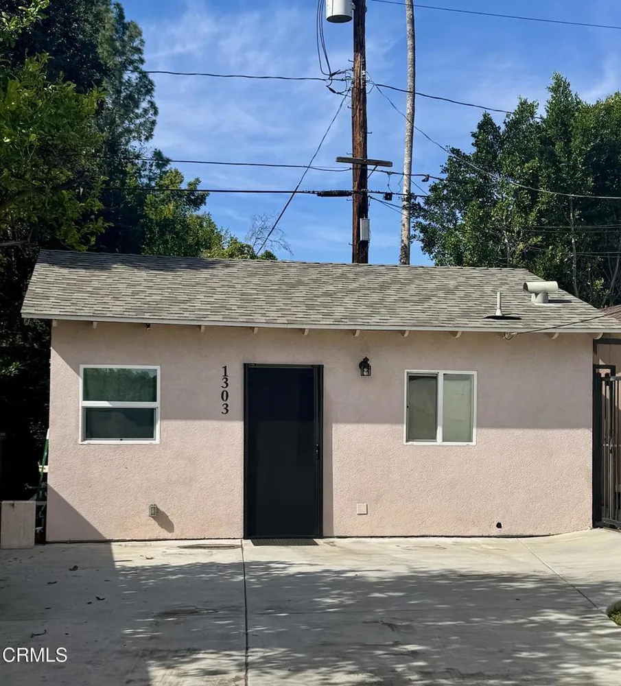 1305 Solita Rd, Pasadena, CA 91103