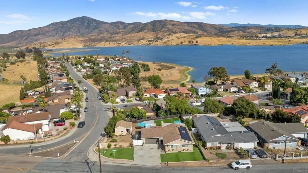 157 Lakeview Ave, Spring Valley, CA 91977