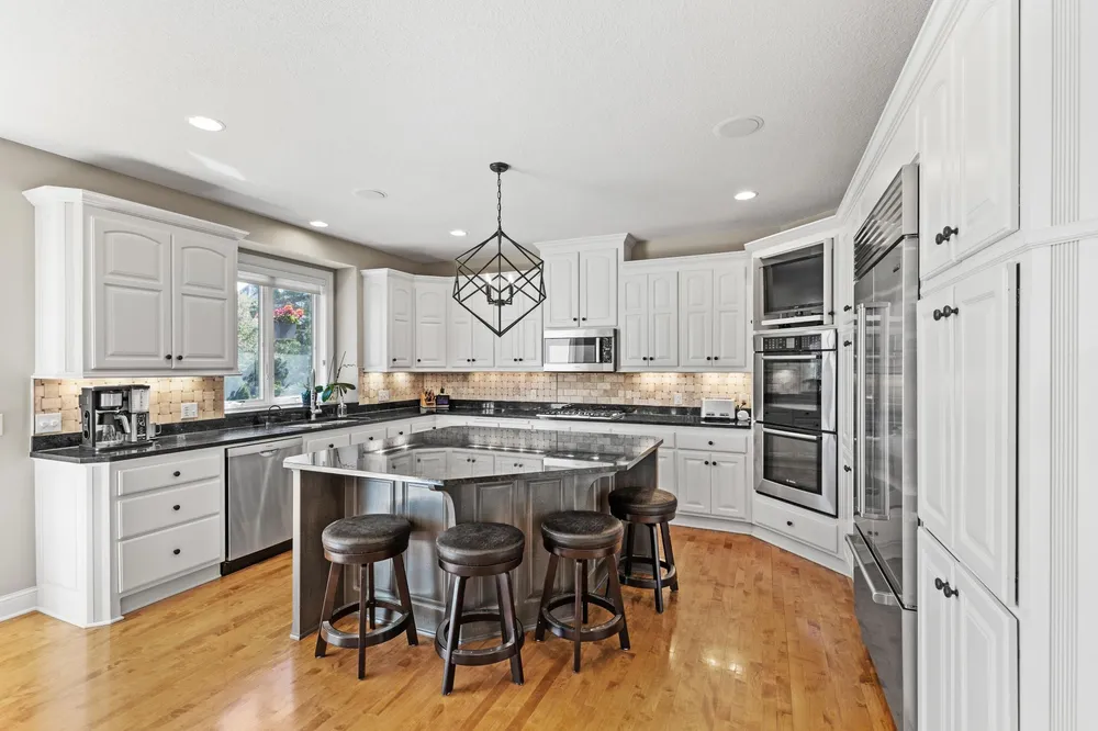 18434 Bearpath Trail, Eden Prairie, MN 55347